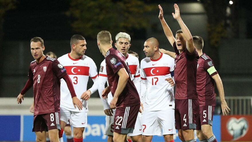 Letonya-Türkiye maçında nefes kesen final! Son saniye penaltısıyla üç puan