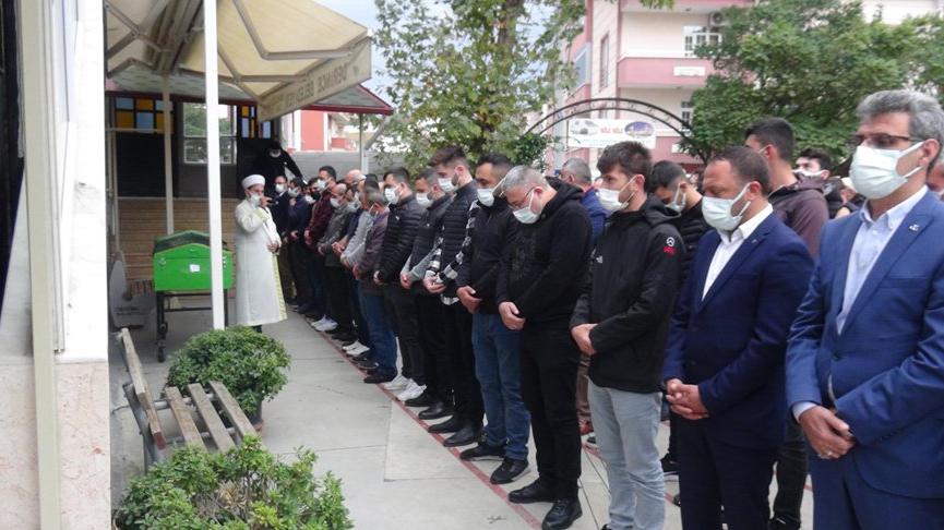 Bebeğinin zarar göreceği endişesiyle aşı yaptırmadı, hayatını kaybetti