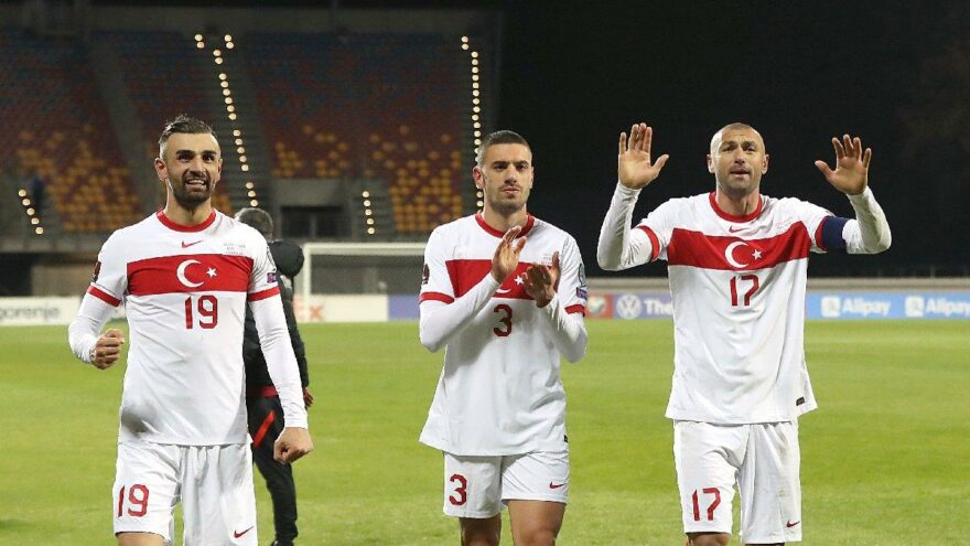 Tarihi galibiyet Almanya basınında: ‘Dramatik son! Burak Yılmaz, Kuntz’u kurtardı’