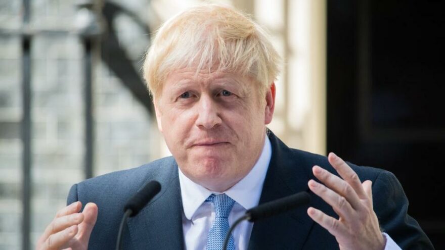 Boris Johnson köşeye sıkıştı: Ekonomik kriz büyüyor