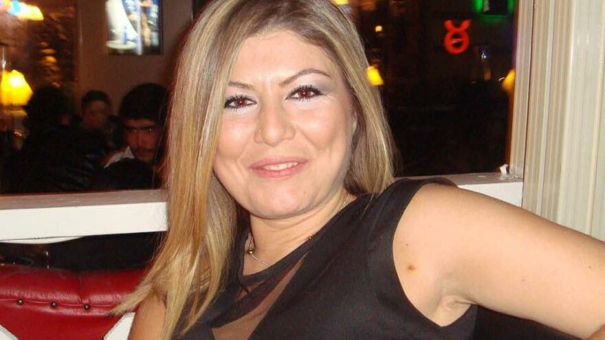 Boğazı kesilerek öldürülen Yıldız’ın tabutunu kadınlar taşıdı