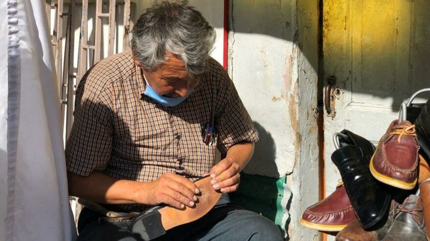 İkinci el ayakkabıyla yaşam mücadelesi