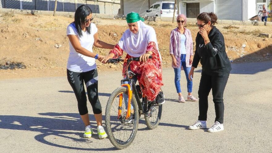 Beş ayda Mardinli 72 kadına bisiklet sürmeyi öğretti