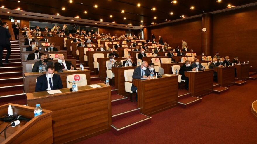 AKP’li başkanın dere yatağına otogar inadı