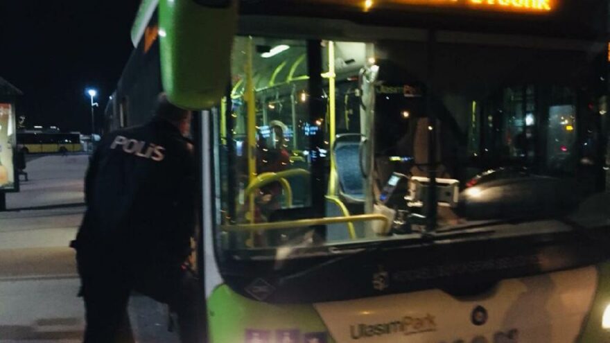 Vurdumduymazlığın bu kadarı! Tüm yolcular otobüsten indi, polis müdahale etti