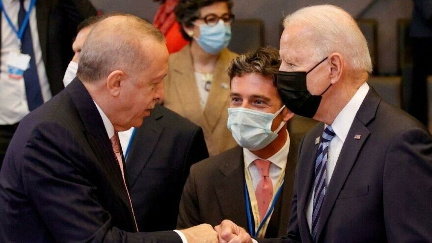 Financial Times’tan Erdoğan yorumu: Biden’ı sıkıştırıyor