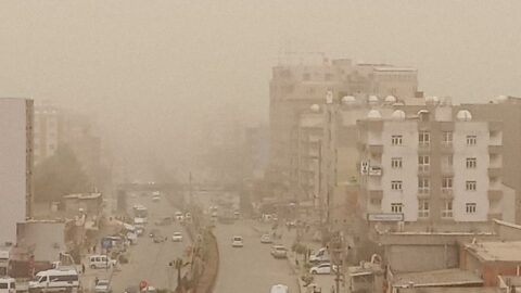 Irak’tan gelen kum fırtınası Türkiye’yi etkiledi