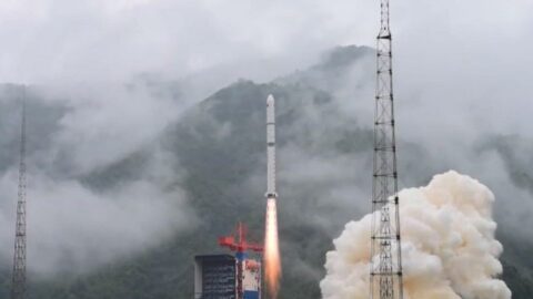 Çin, uzaya uzaktan algılama özellikli 3 uydu fırlattı