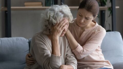 Alzheimer hastalığının kadınlarda neden daha çok görüldüğü belli oldu