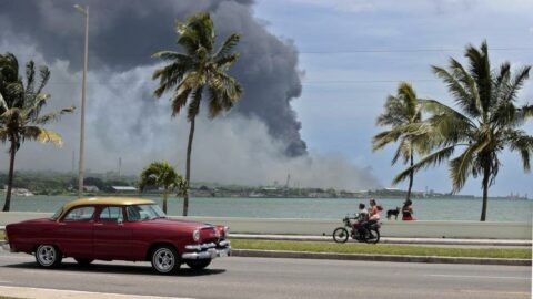 Küba’da facia sürüyor: Ham petrol depolama tesisinde bir yakıt tankı daha patladı