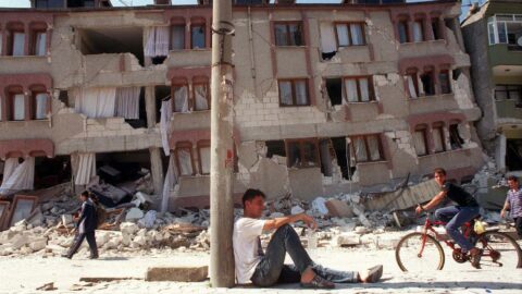 17 Ağustos 1999 depremi anılıyor: Neler yaşandı, kaç kişi hayatını kaybetti?