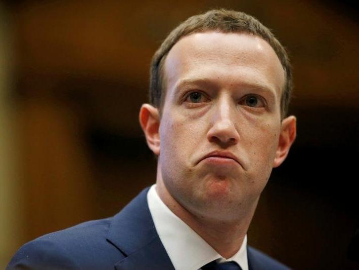 Meta hissedarları Mark Zuckerberg'e öfkeli